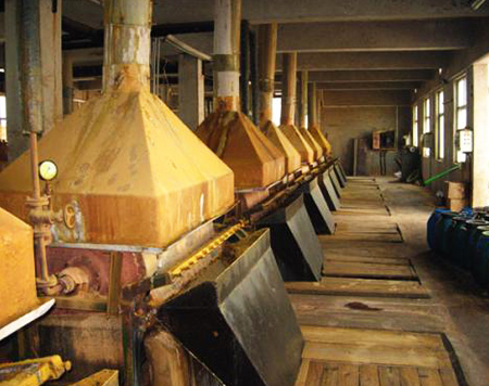 聚合氯化鋁生產車間 聚合氯化鋁生產車間