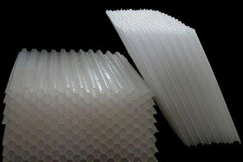 б�����Ϻ�б�����ϵĲ�֮ͬ̎����