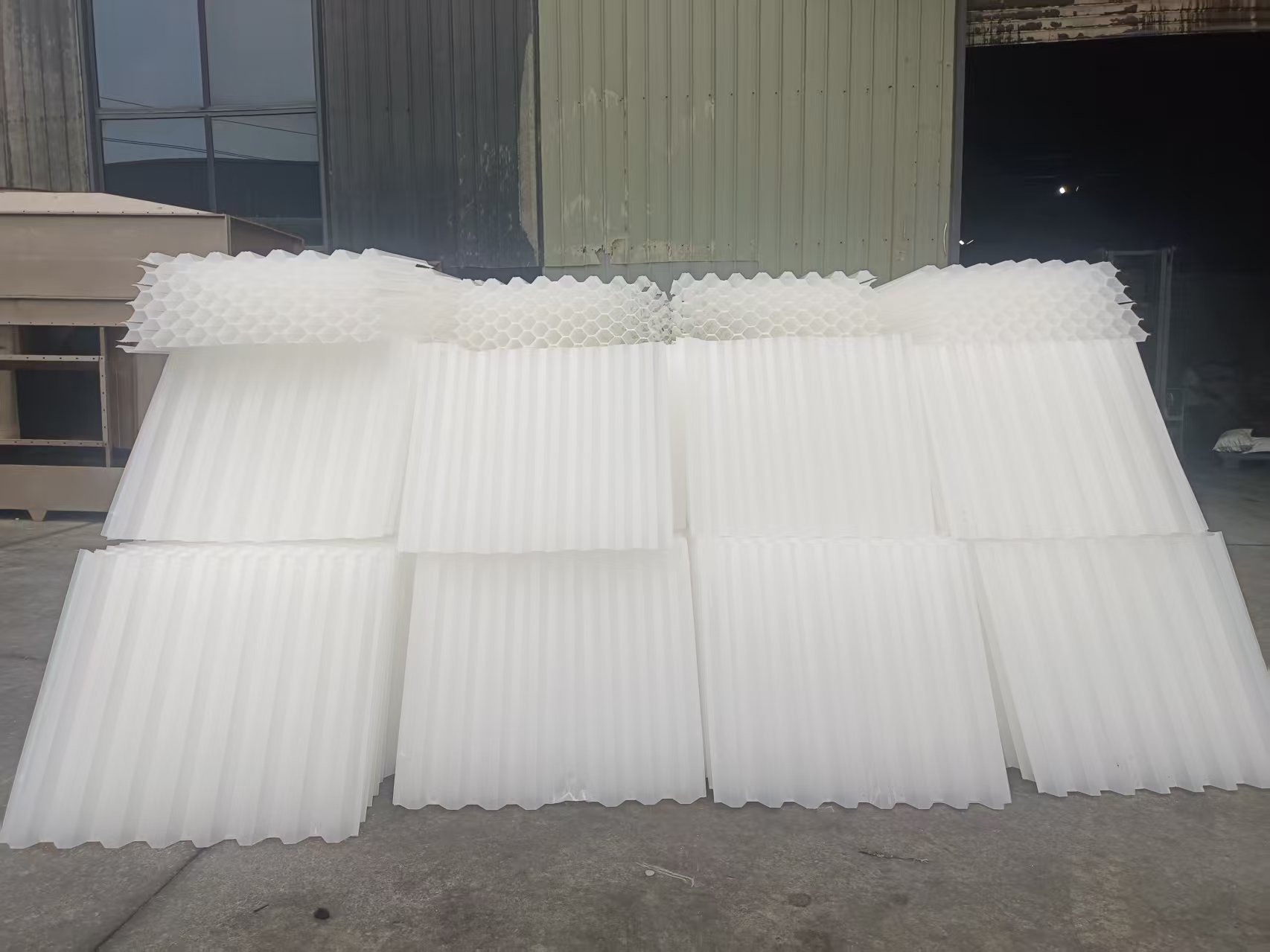 ��Cб�ܺͷ�Cб�����ϵđ�(y��ng)�ò