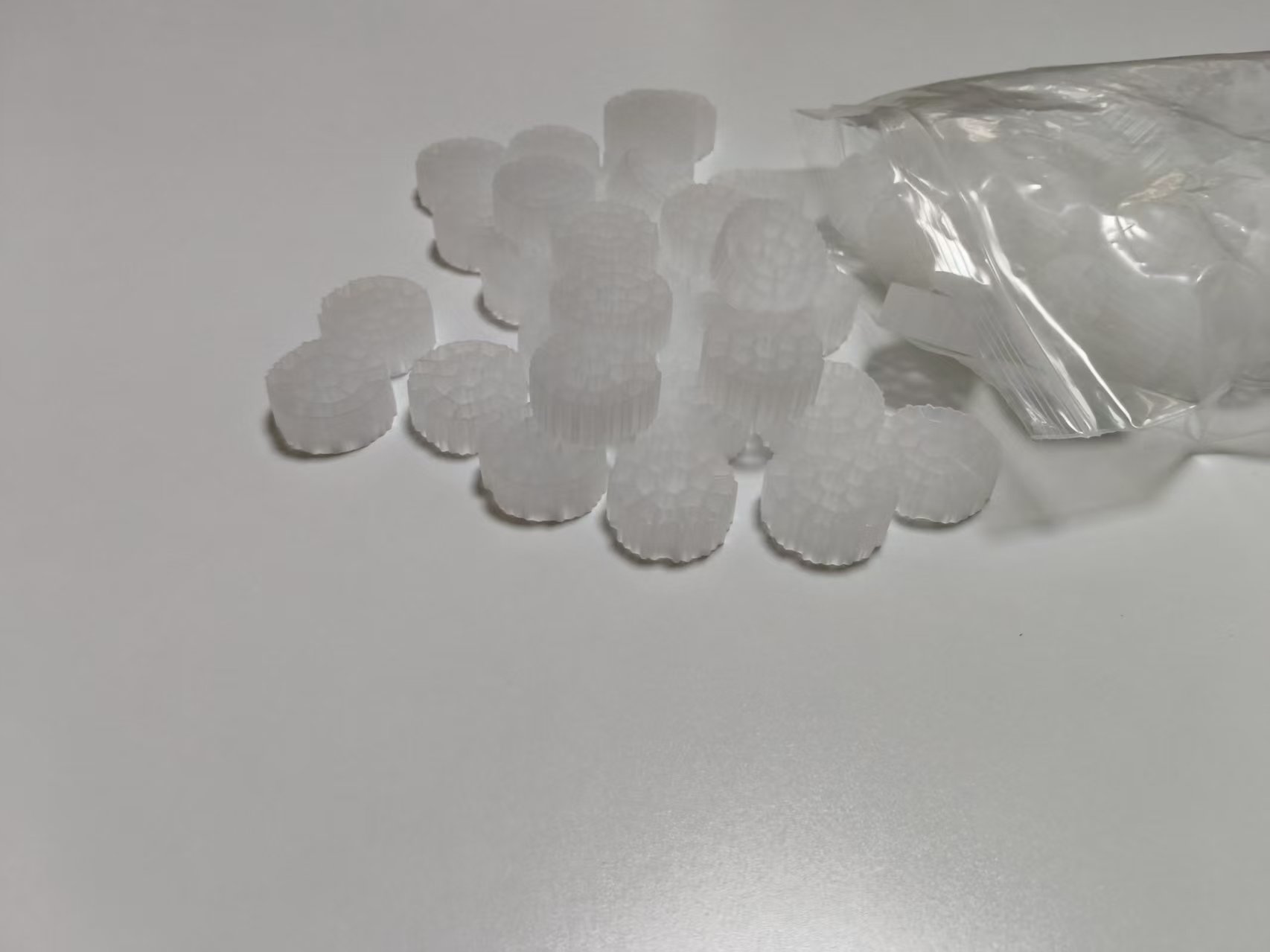 MBBR�������y�������෨������Ĥ���ă��c�ĽY��